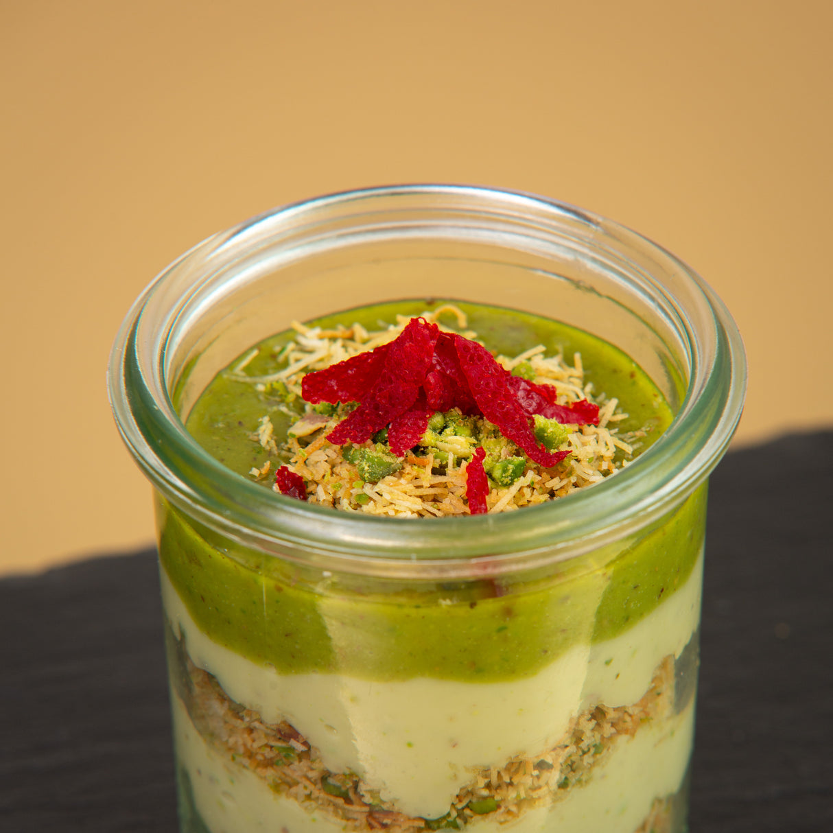 Pistazien Creme mit Knafeh im Glas - Casalot Catering Berlin - Dessert - Orientalisches Business Catering, Partyservice