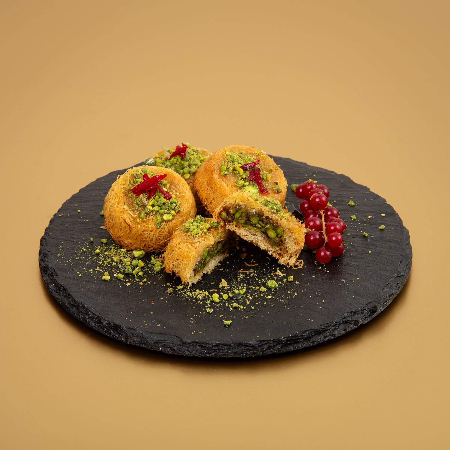 Knafeh Bi Fustuk - Casalot Catering Berlin - Dessert - Orientalisches Business Catering, Partyservice