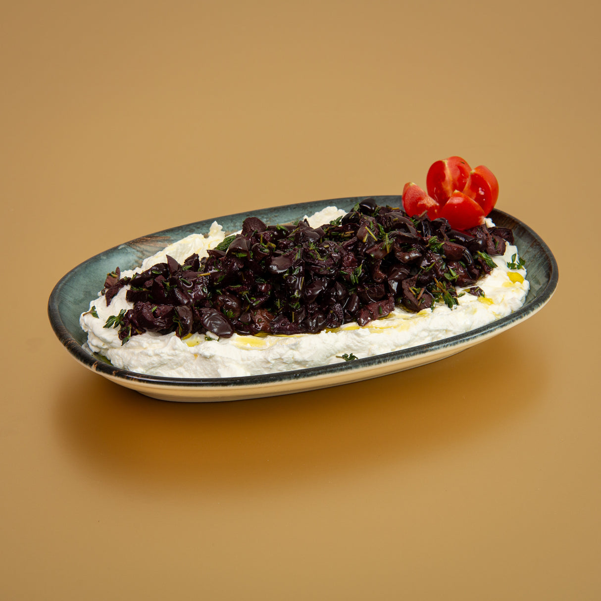 Labaneh Bi Zaitun Aswad - Casalot Catering Berlin - Maza - Orientalisches Business Catering, Partyservice