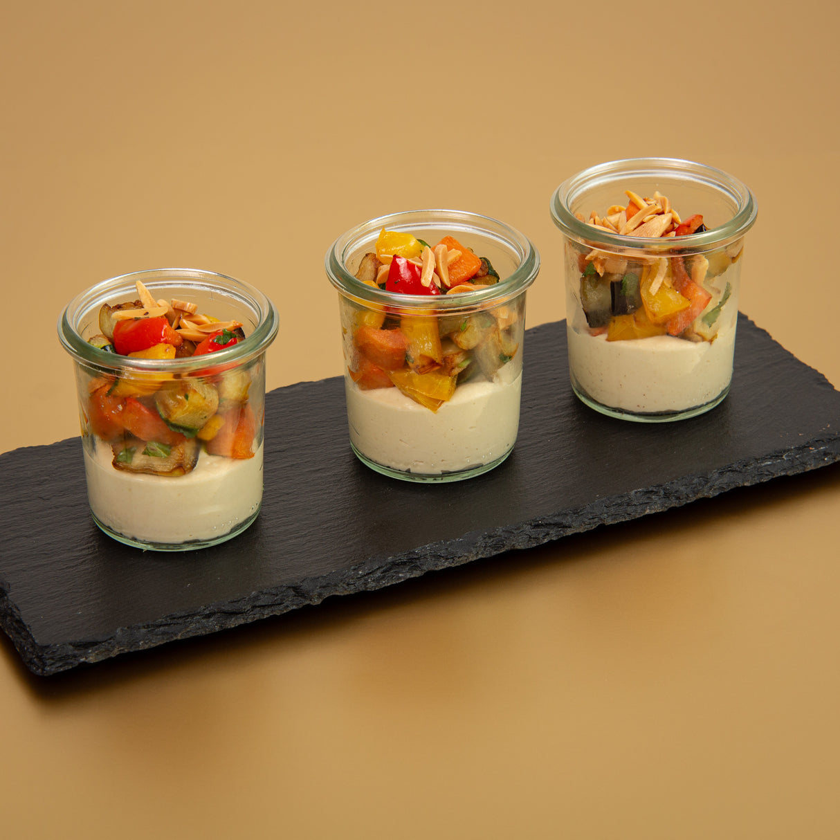 Hommus Khodar im Glas - Casalot Catering Berlin - Fingerfood - Orientalisches Business Catering, Partyservice