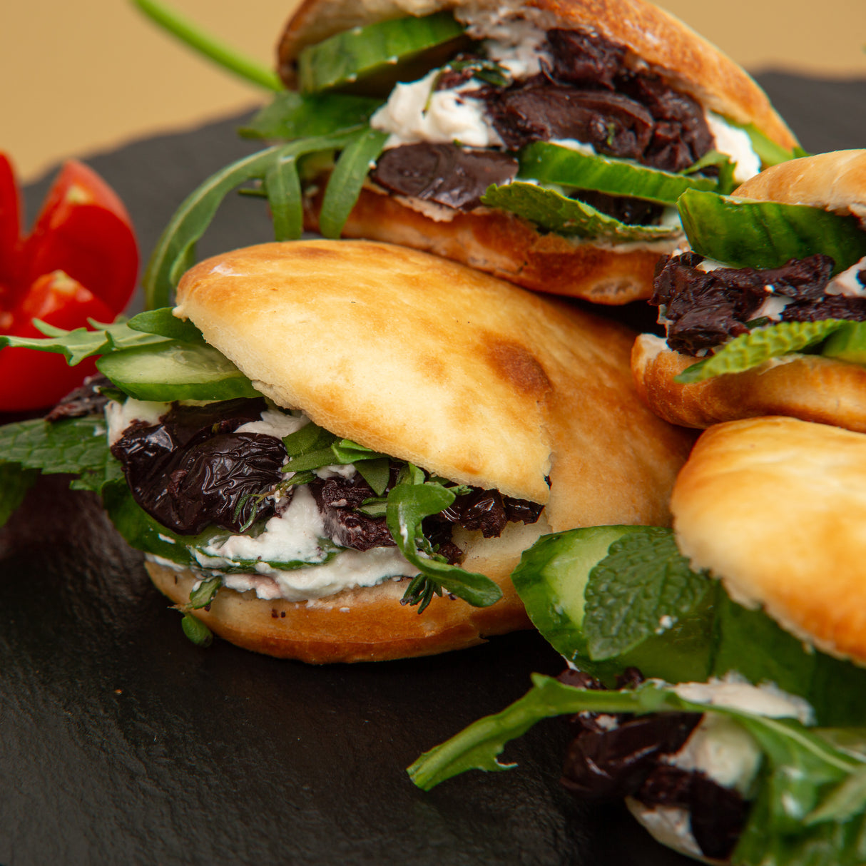 Labaneh im Mini-Brot - Casalot Catering Berlin - Fingerfood - Orientalisches Business Catering, Partyservice